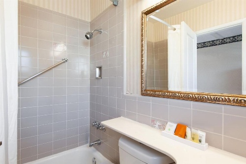 Studio City Court Yard Hotel image 11