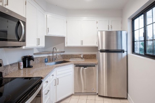 Studio City Court Yard Hotel image 15