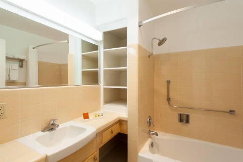 Studio City Court Yard Hotel image 24