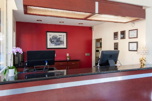 Studio City Court Yard Hotel image 29