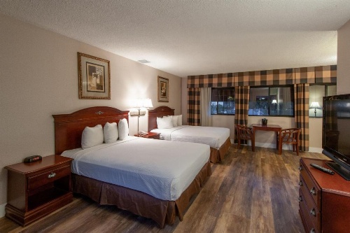 Studio City Court Yard Hotel image 40